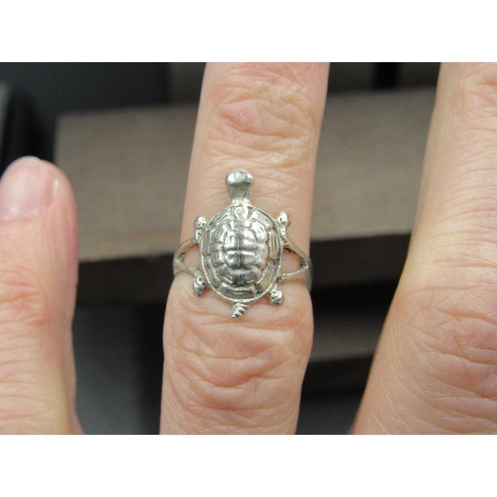 Size 5 Sterling Silver Cool Turtle Animal Band Ring